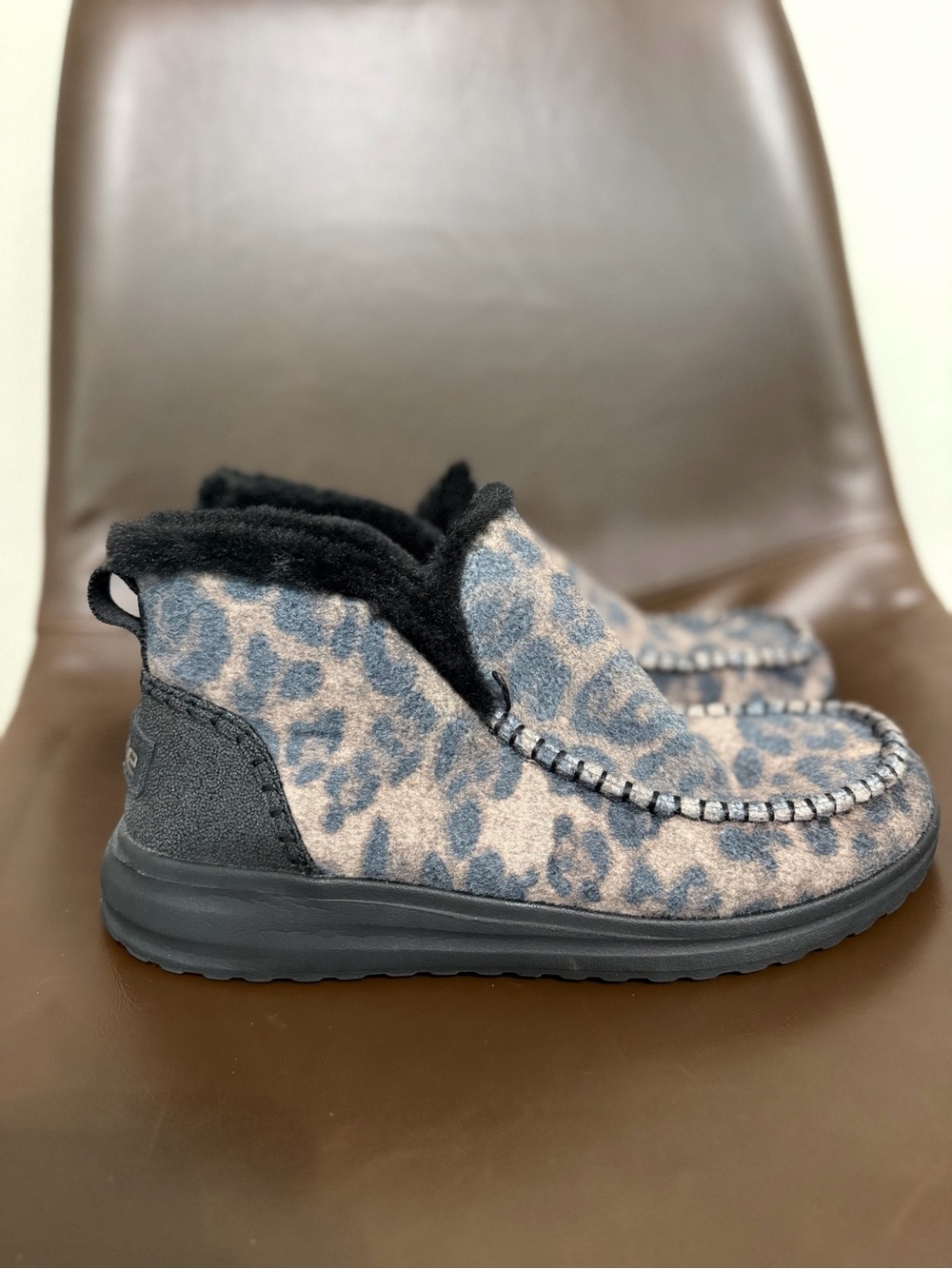 Hey Dude Womens Leopard Print Fleece Lined Slip-On Boots